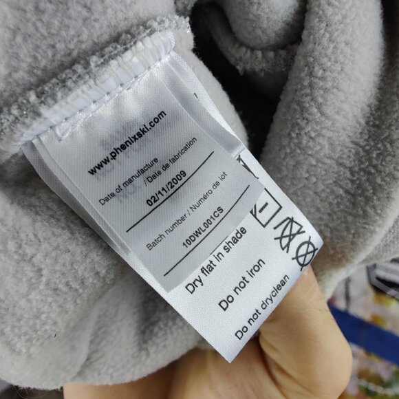 Y2K 'Phenix Skiing' Sweden sample beanie - Picture 4 of 4